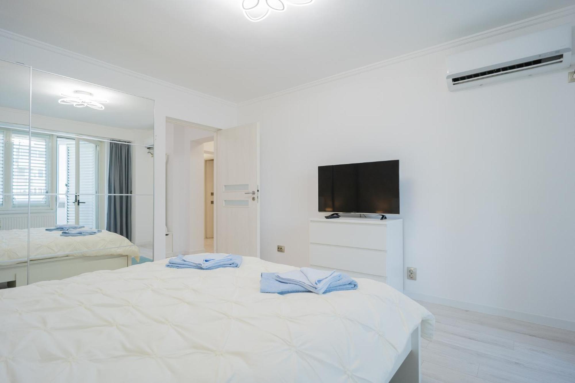Luxury 2Br On Decebal Avenue Apartment Bucureşti Ngoại thất bức ảnh